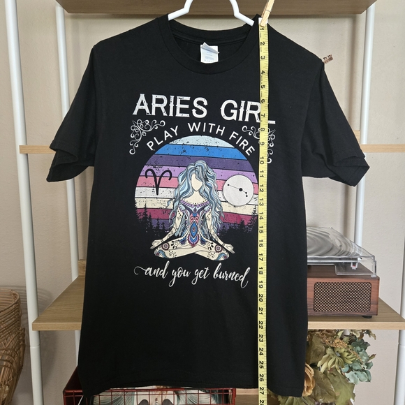 Retro Aries Sign Zodiac T-shirt Womens Birthday Gift Theme Party Black Tee Small - Picture 2 of 12